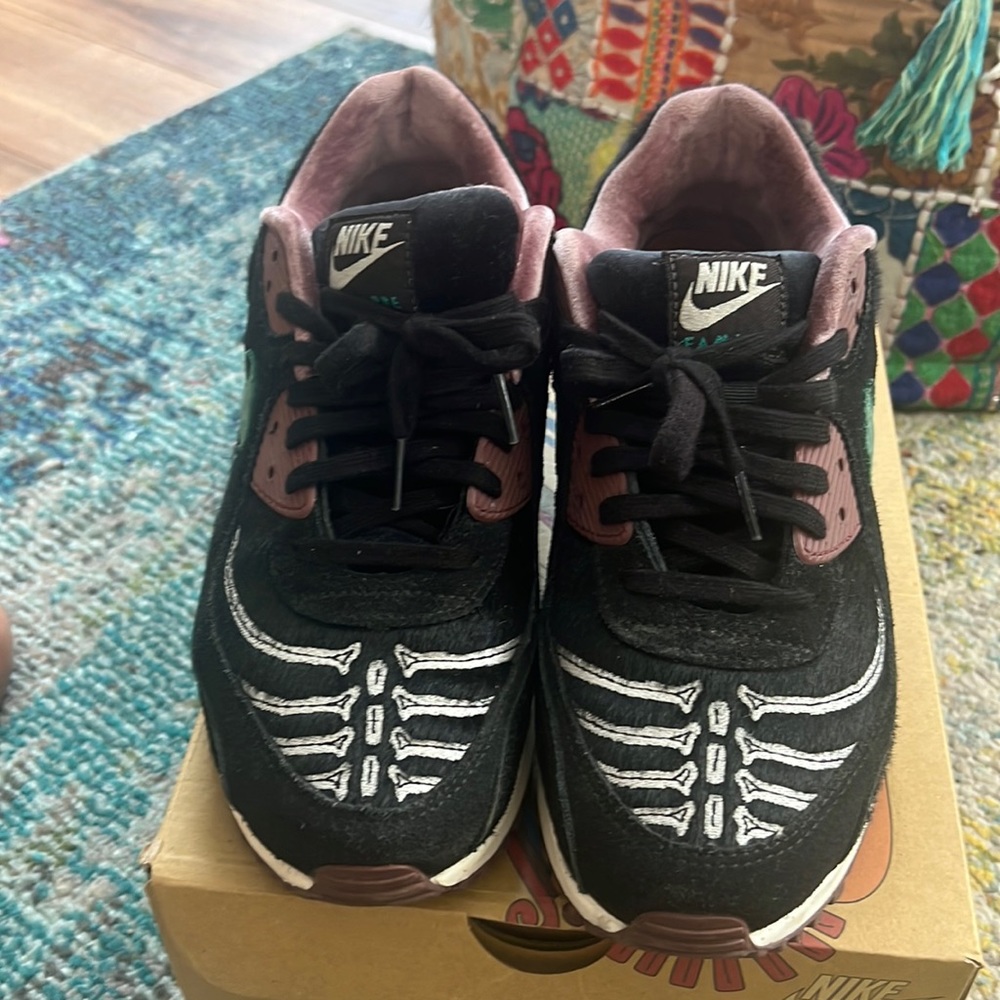 Air Max 90 SE Siempre Familia